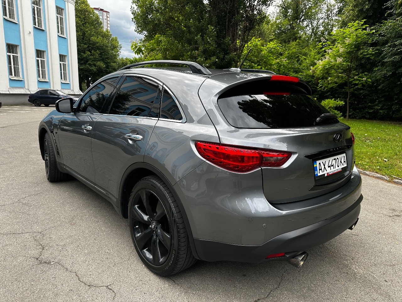 Infiniti QX70 - фото 5