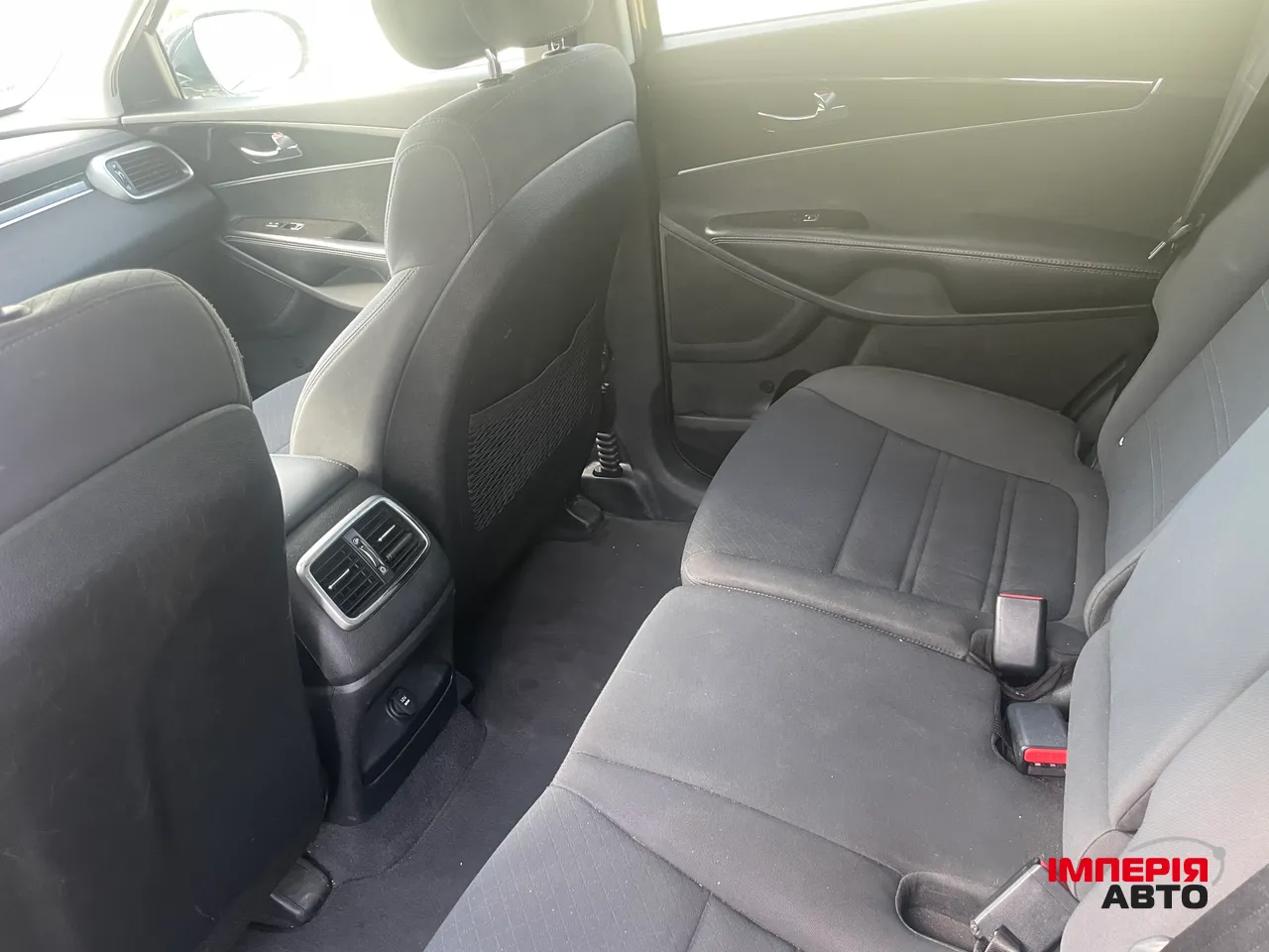 Kia Sorento - фото 5