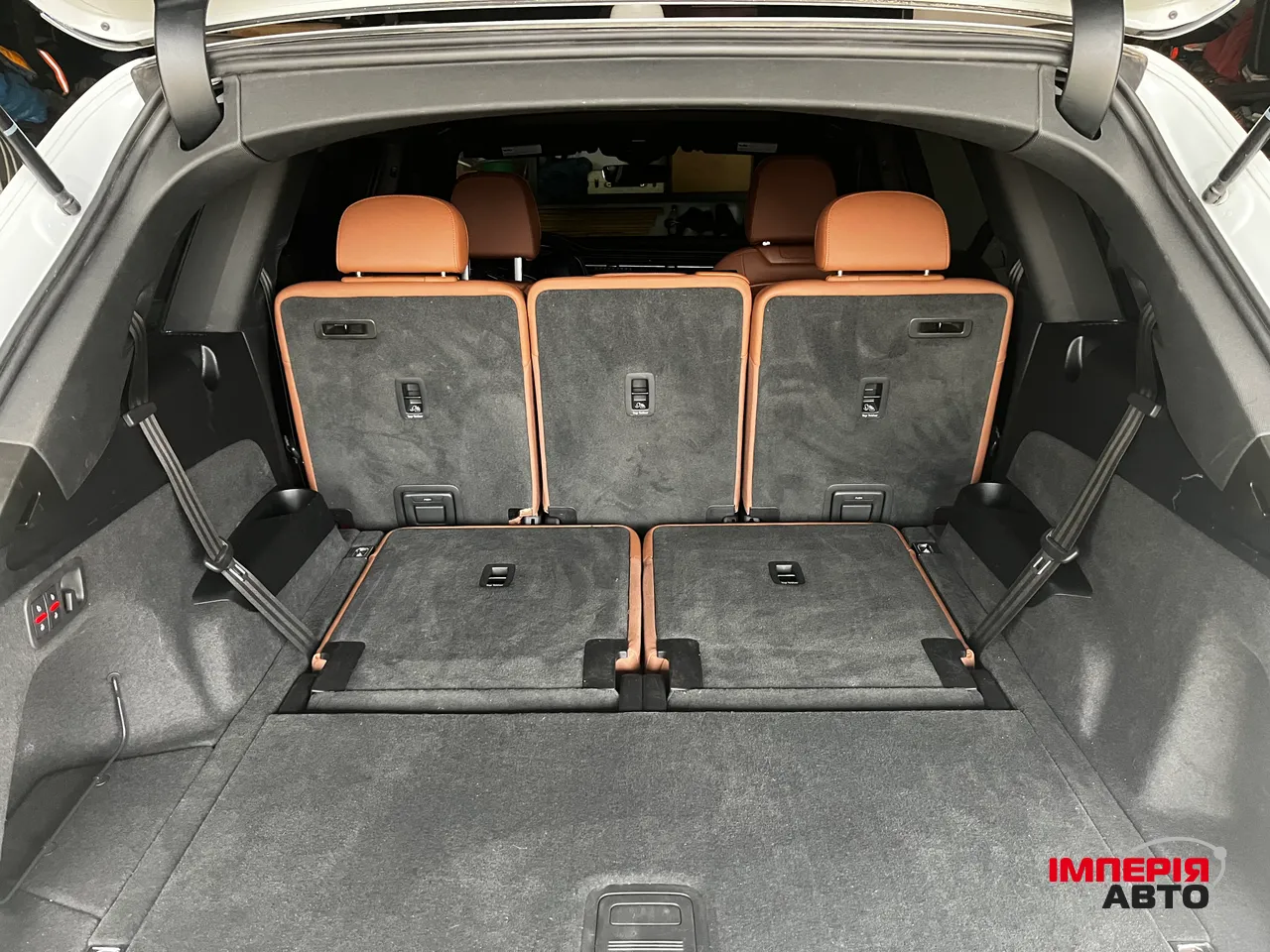 Audi Q7 - фото 11