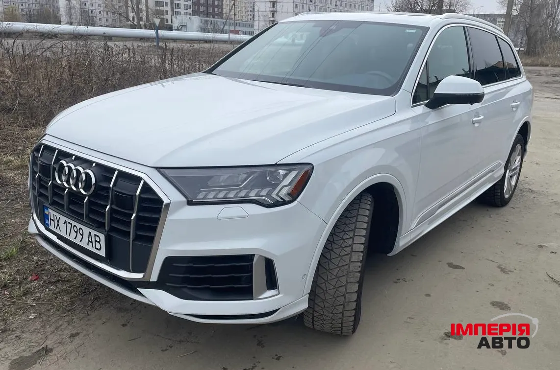 Audi Q7 - фото 1