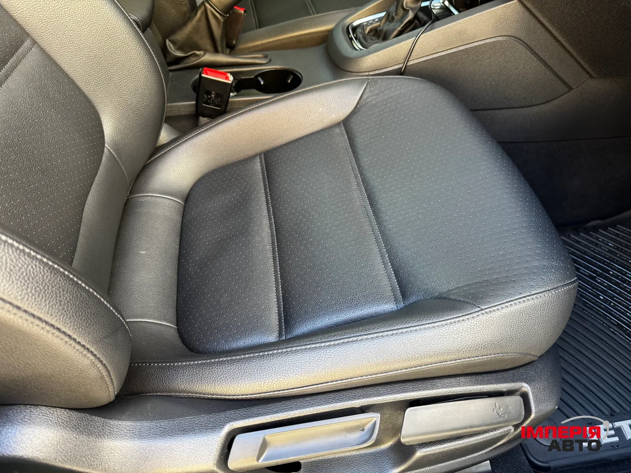 Volkswagen Jetta - фото 13