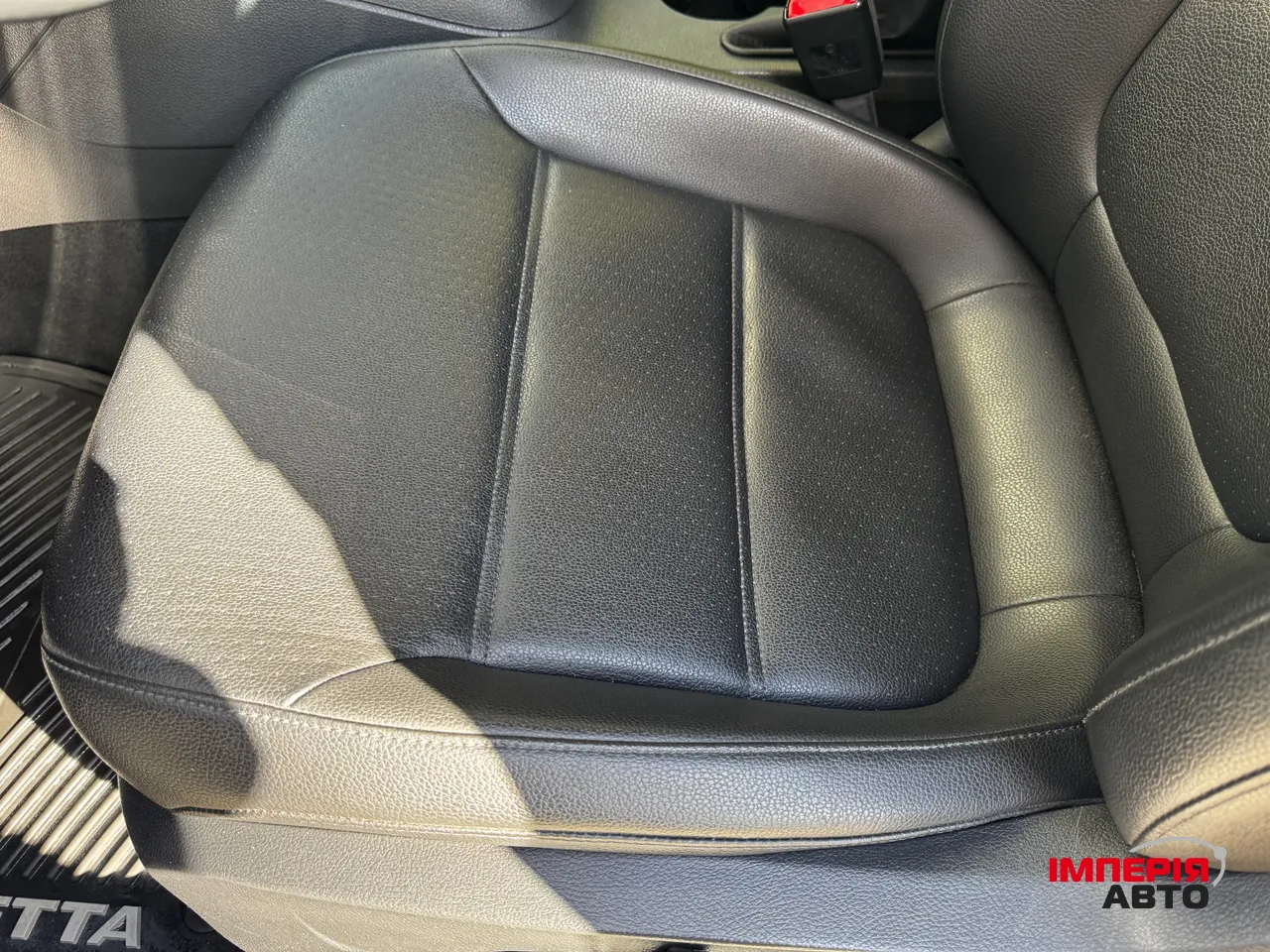 Volkswagen Jetta - фото 19