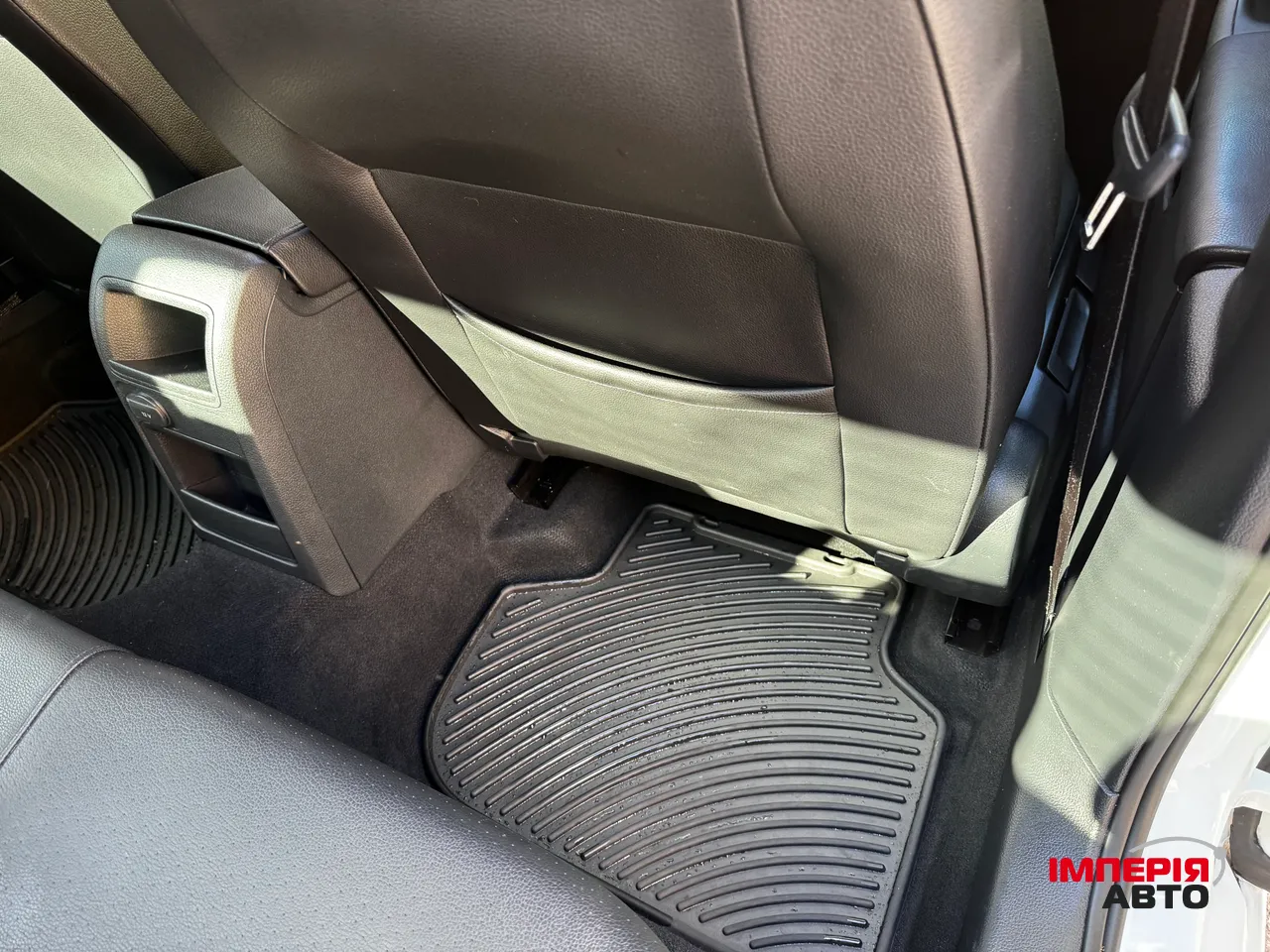 Volkswagen Jetta - фото 10