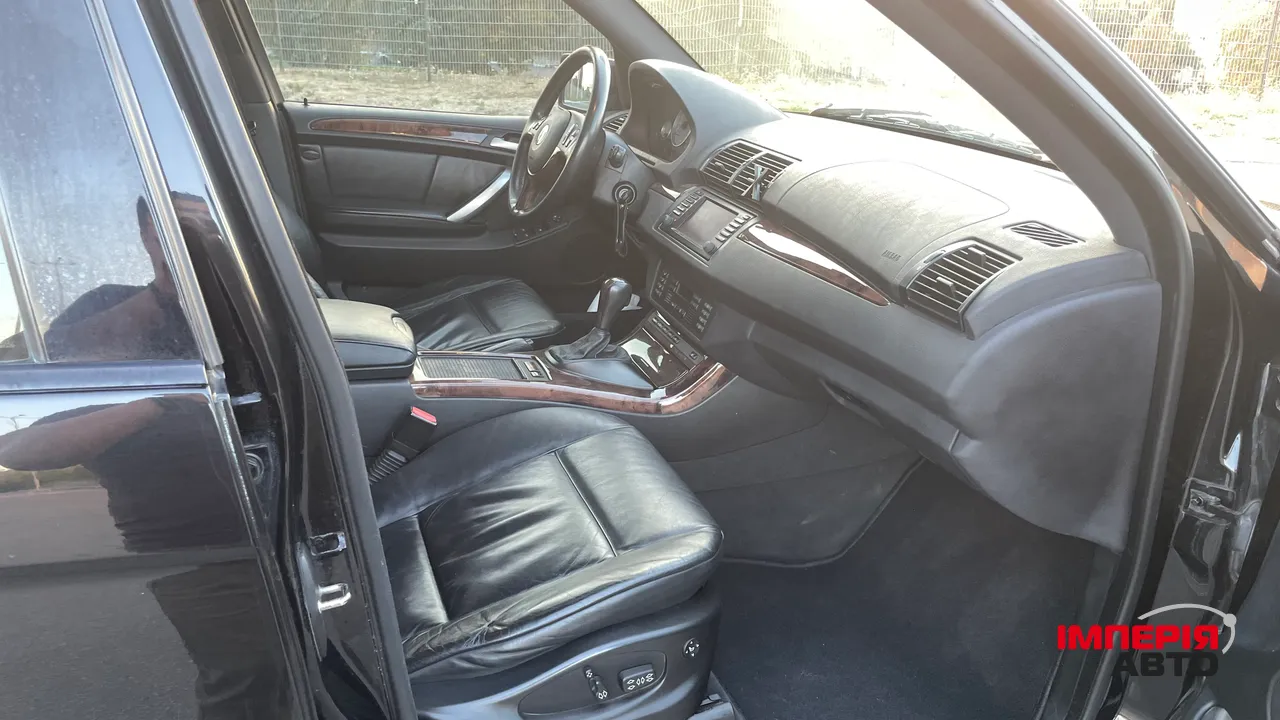 BMW X5 - фото 16