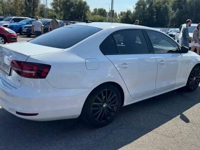 Volkswagen Jetta - зображення 3