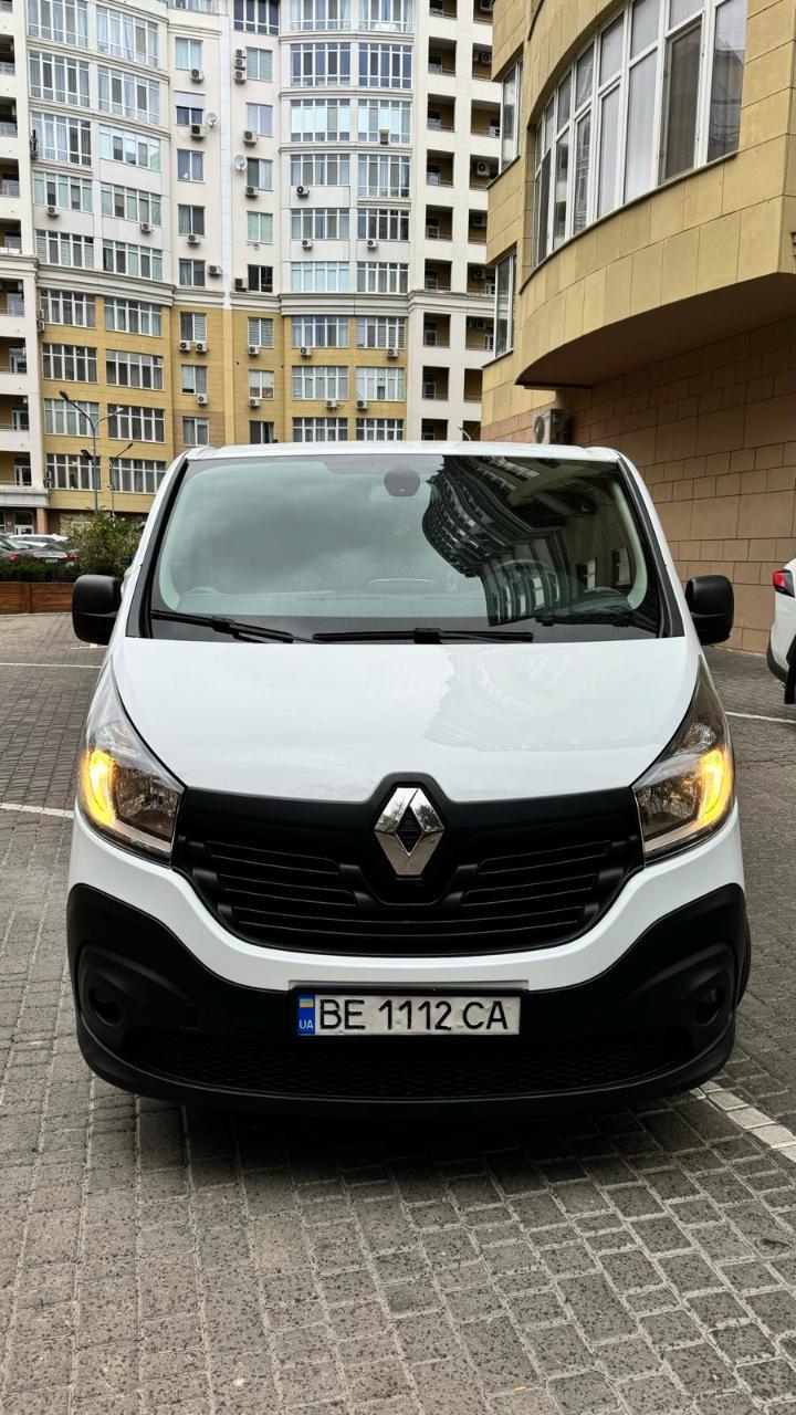 Renault Trafic - фото 15