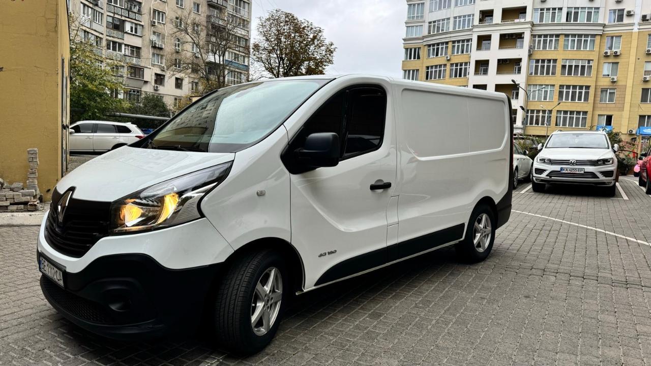 Renault Trafic - фото 5