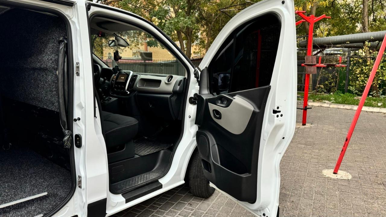 Renault Trafic - фото 3