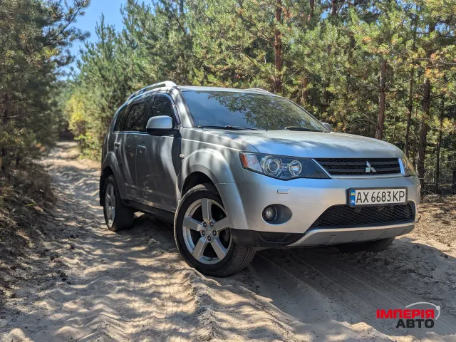 Mitsubishi Outlander - зображення 1
