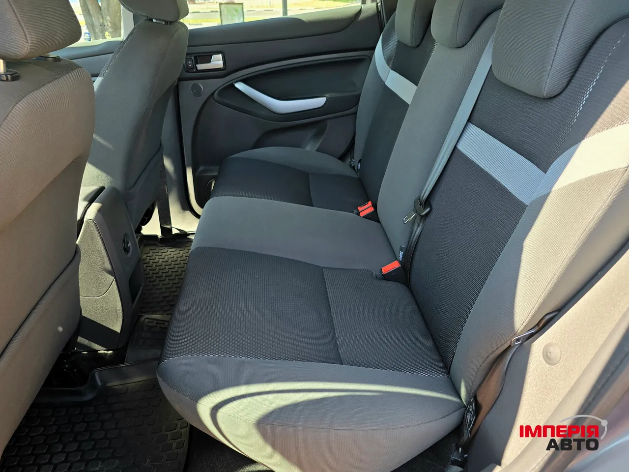 Ford Kuga - фото 31