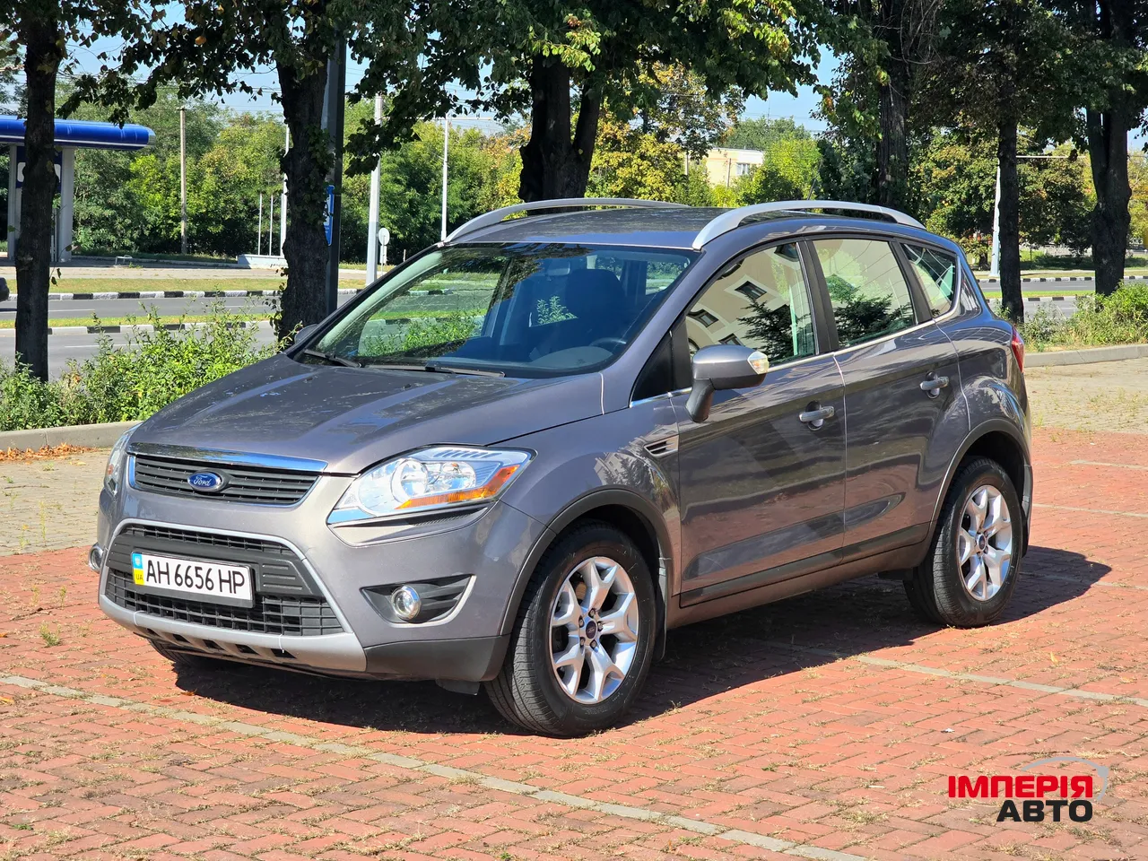 Ford Kuga - фото 1