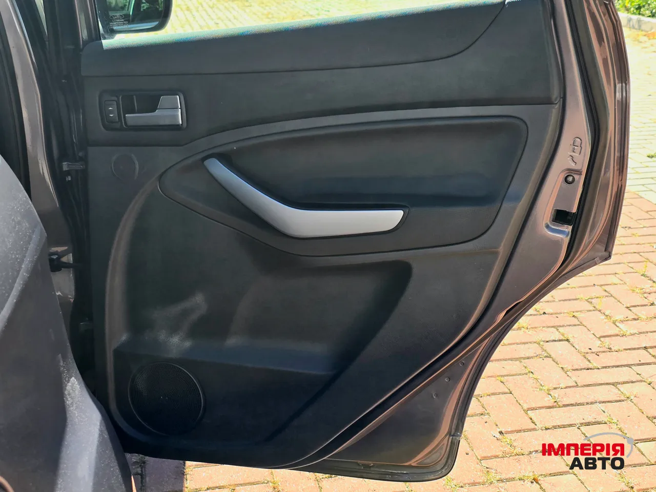 Ford Kuga - фото 34