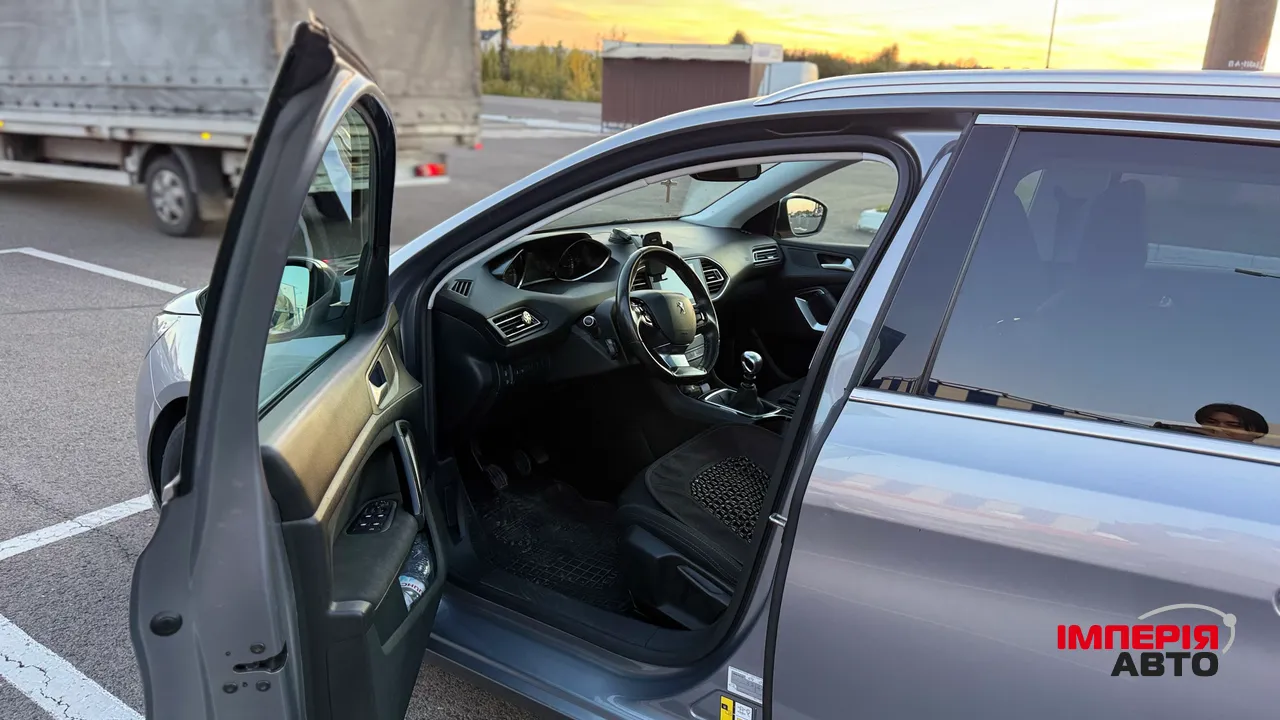 Peugeot 308 - фото 6