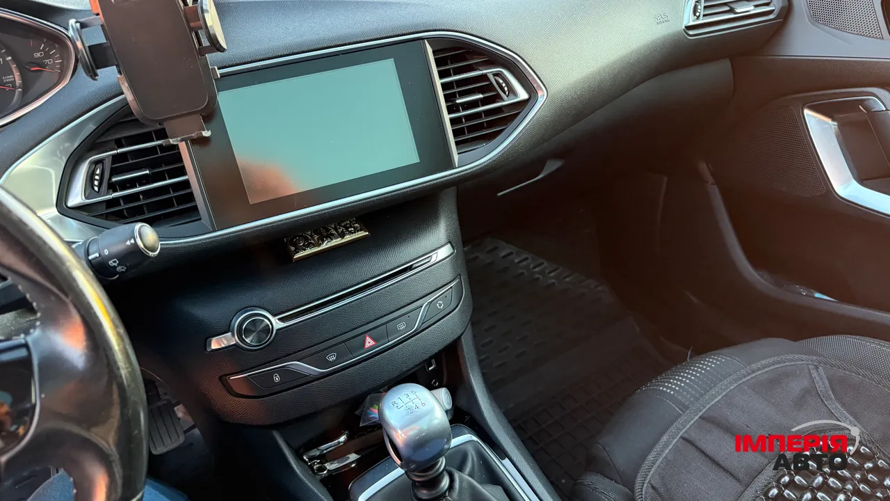 Peugeot 308 - фото 18