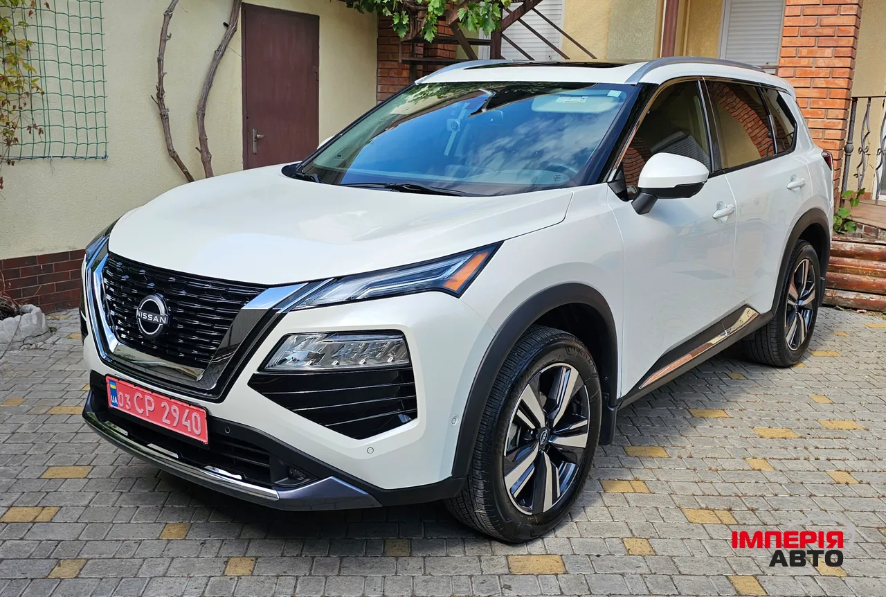 Nissan Rogue - фото 1