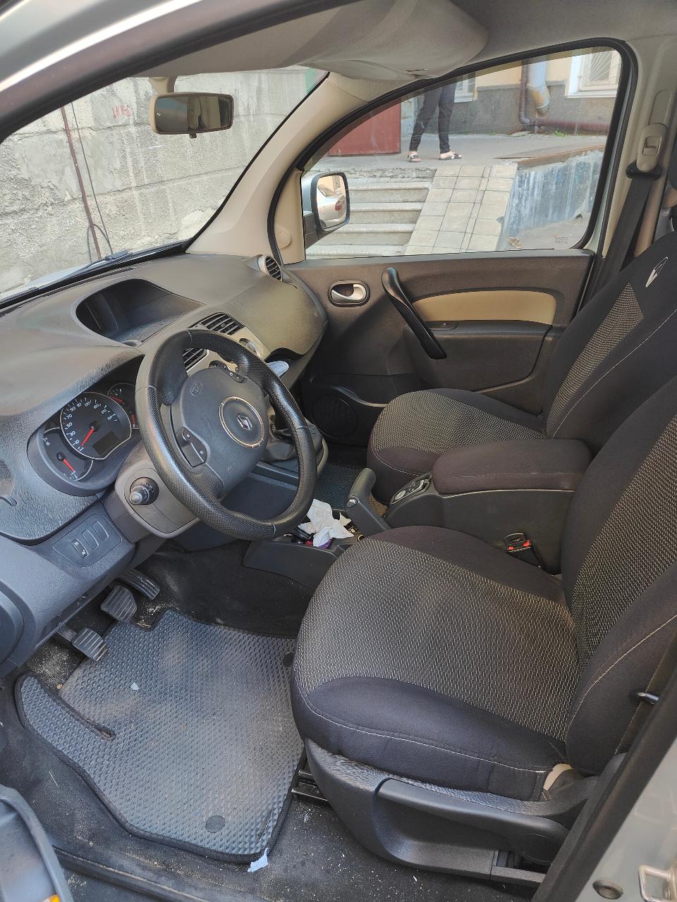 Renault Kangoo - фото 11