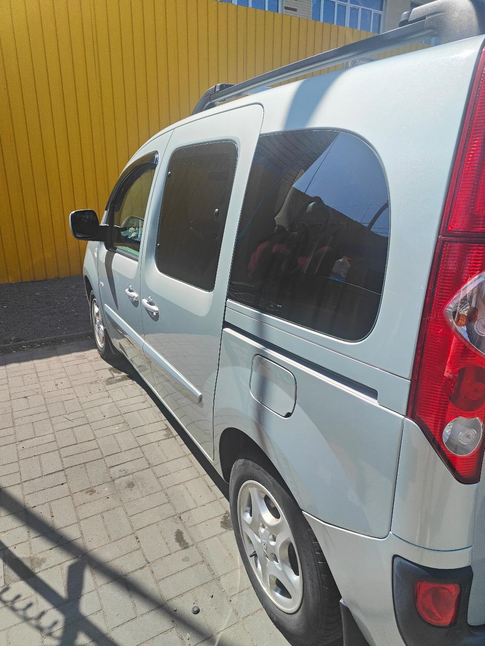 Renault Kangoo - фото 12