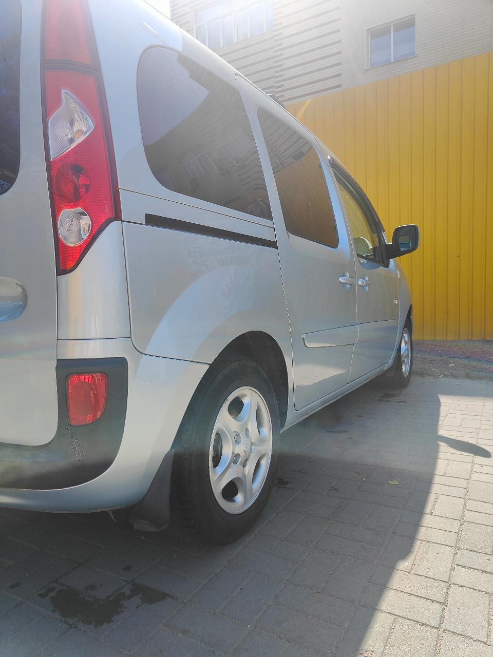 Renault Kangoo - фото 14