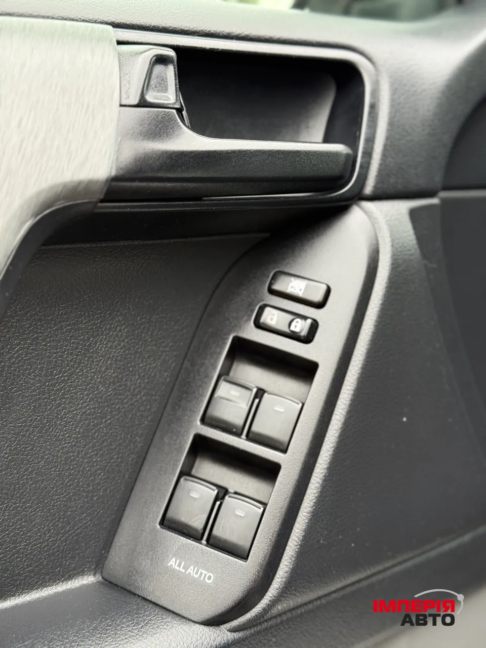 Toyota Land Cruiser Prado - фото 21