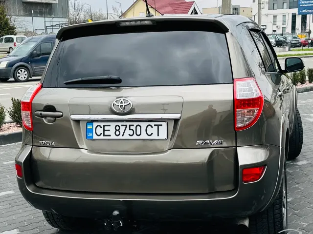 Toyota RAV4 - зображення 3