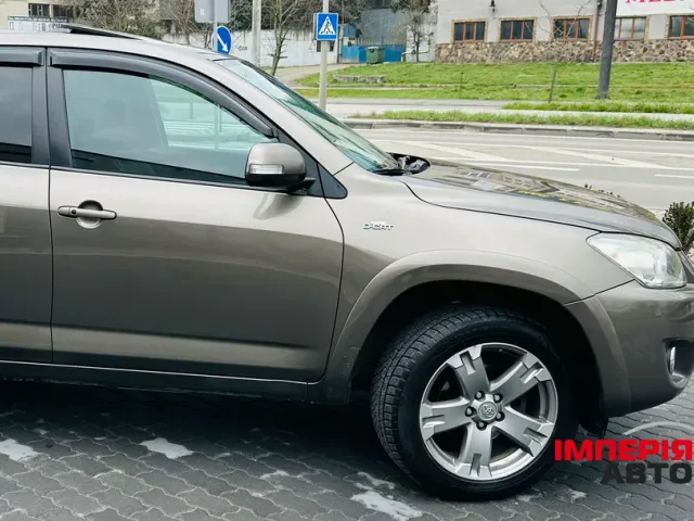 Toyota RAV4 - зображення 4