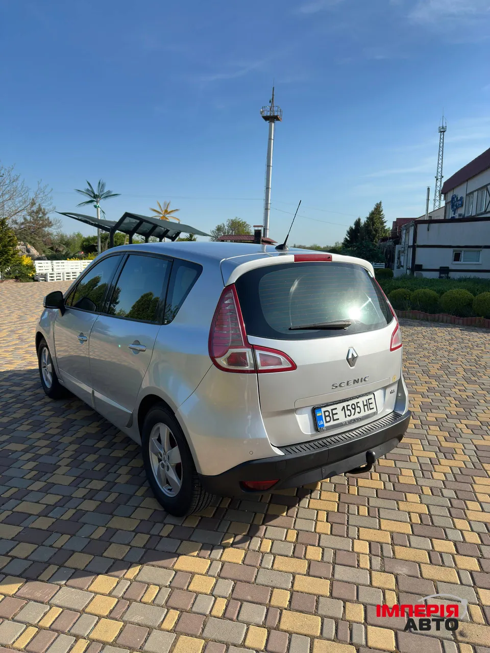 Renault Megane - фото 1