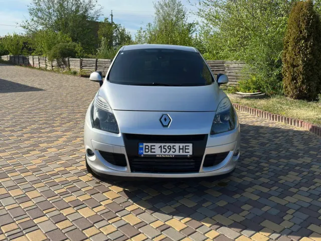 Renault Megane - фото 4