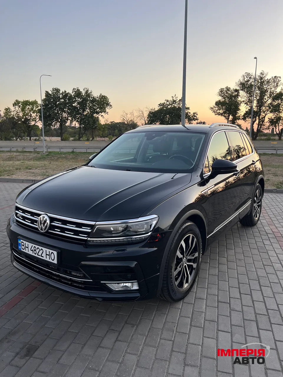 Volkswagen Tiguan - фото 1