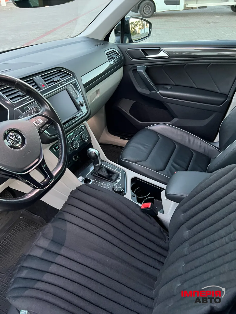 Volkswagen Tiguan - фото 7