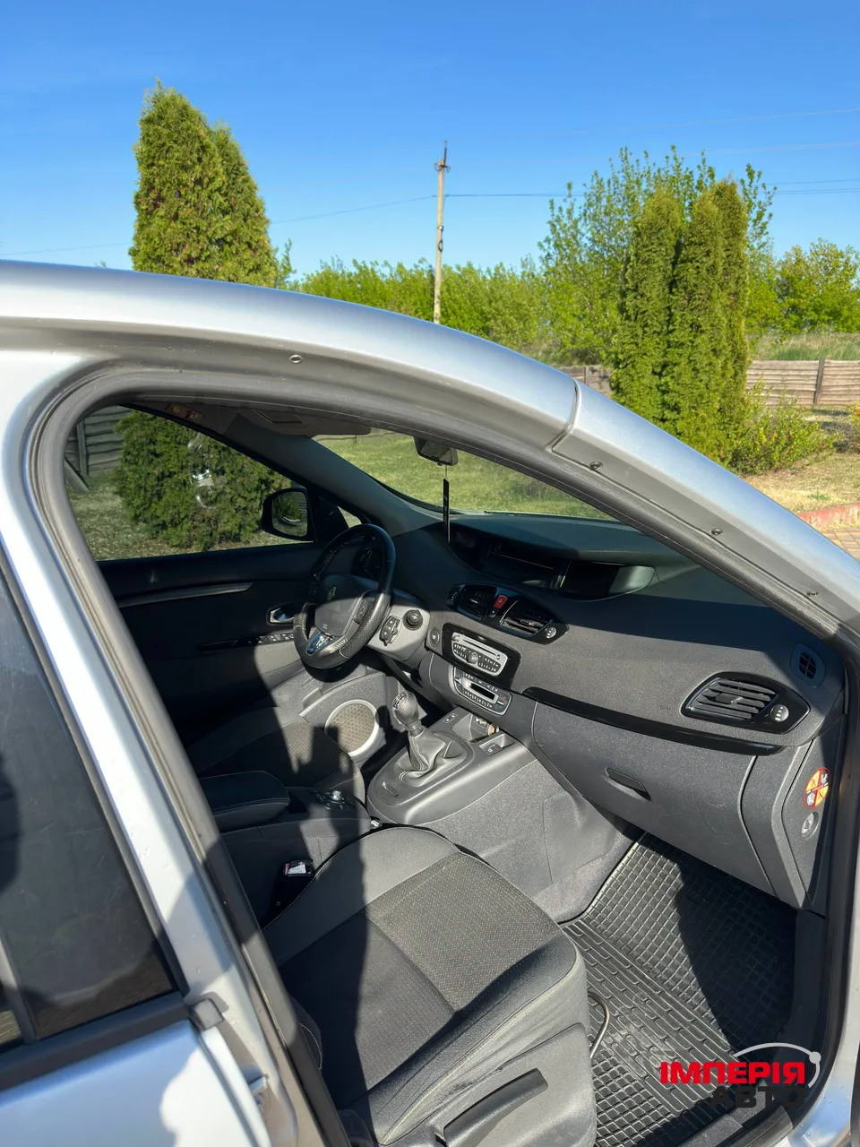 Renault Scenic - фото 12