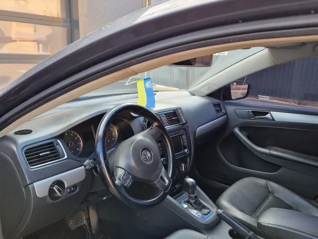 Volkswagen Jetta - зображення 5