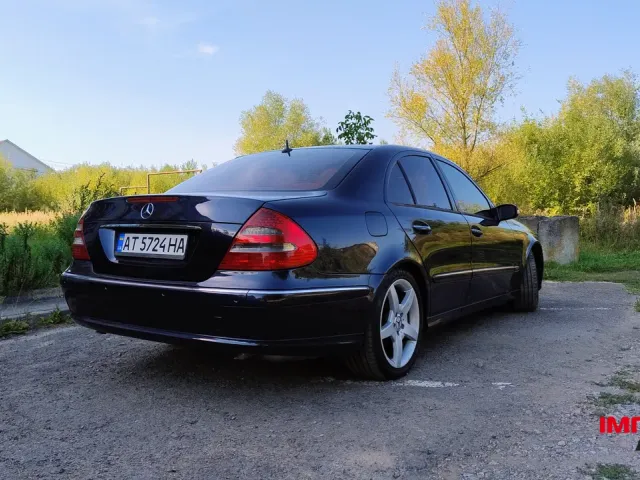 Mercedes-Benz E-Класс - зображення 3