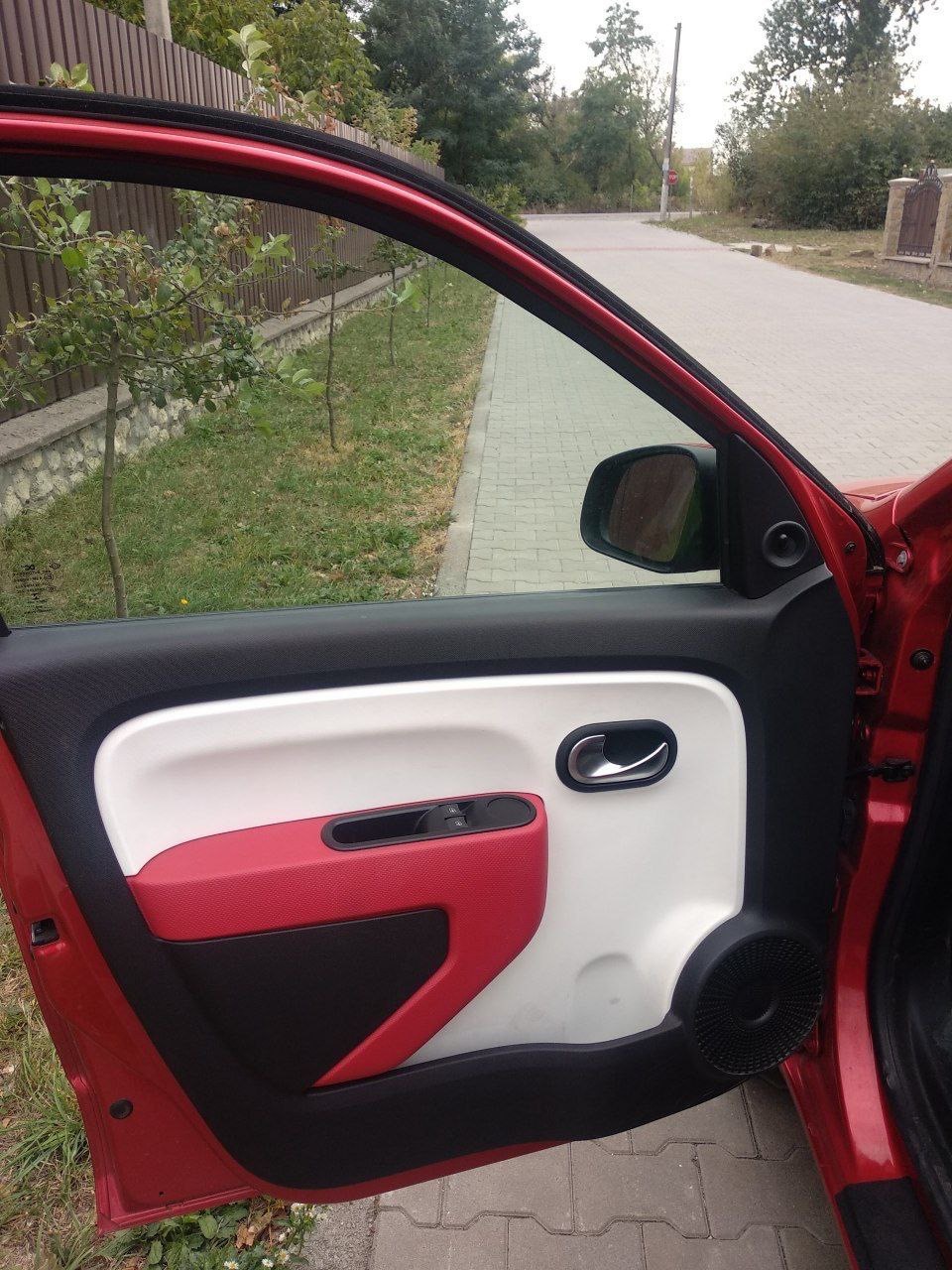 Renault Twingo - фото 10