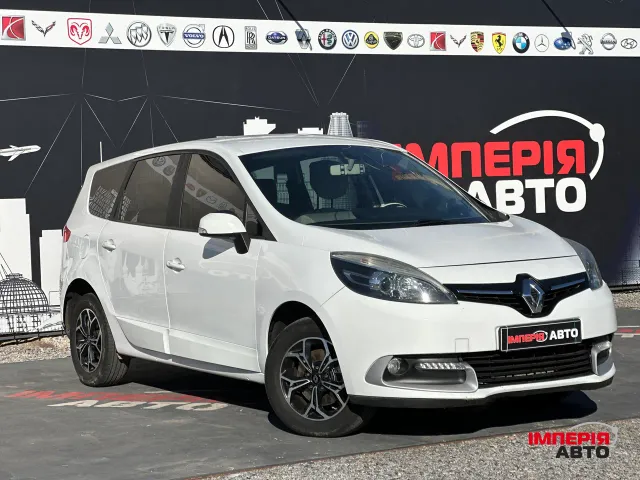 Renault Megane - фото 1