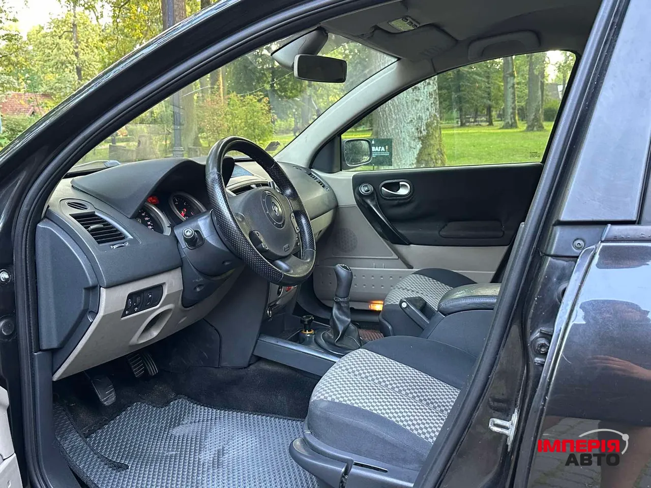 Renault Megane - фото 16