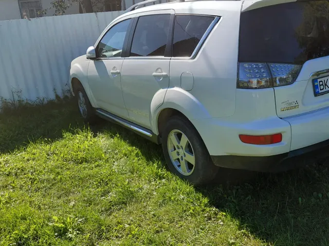 Mitsubishi Outlander - зображення 5