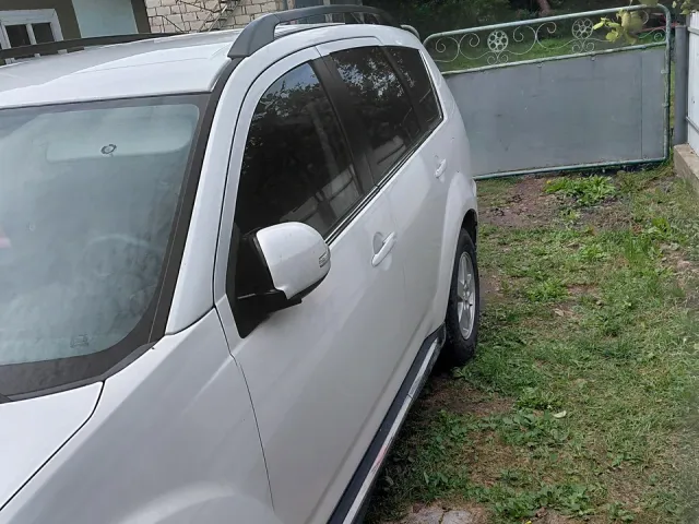 Mitsubishi Outlander - зображення 1