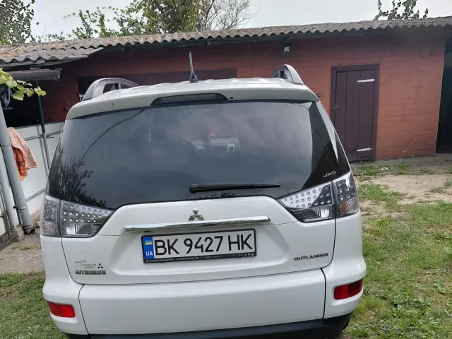 Mitsubishi Outlander - зображення 3