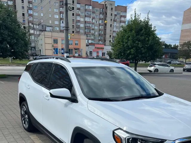 GMC Terrain - зображення 1
