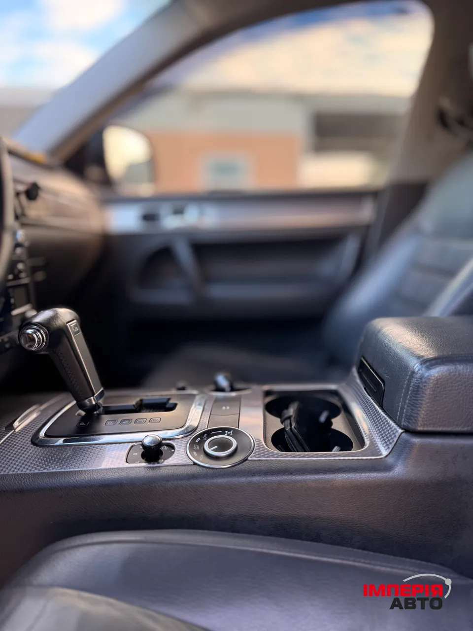 Volkswagen Touareg - фото 17