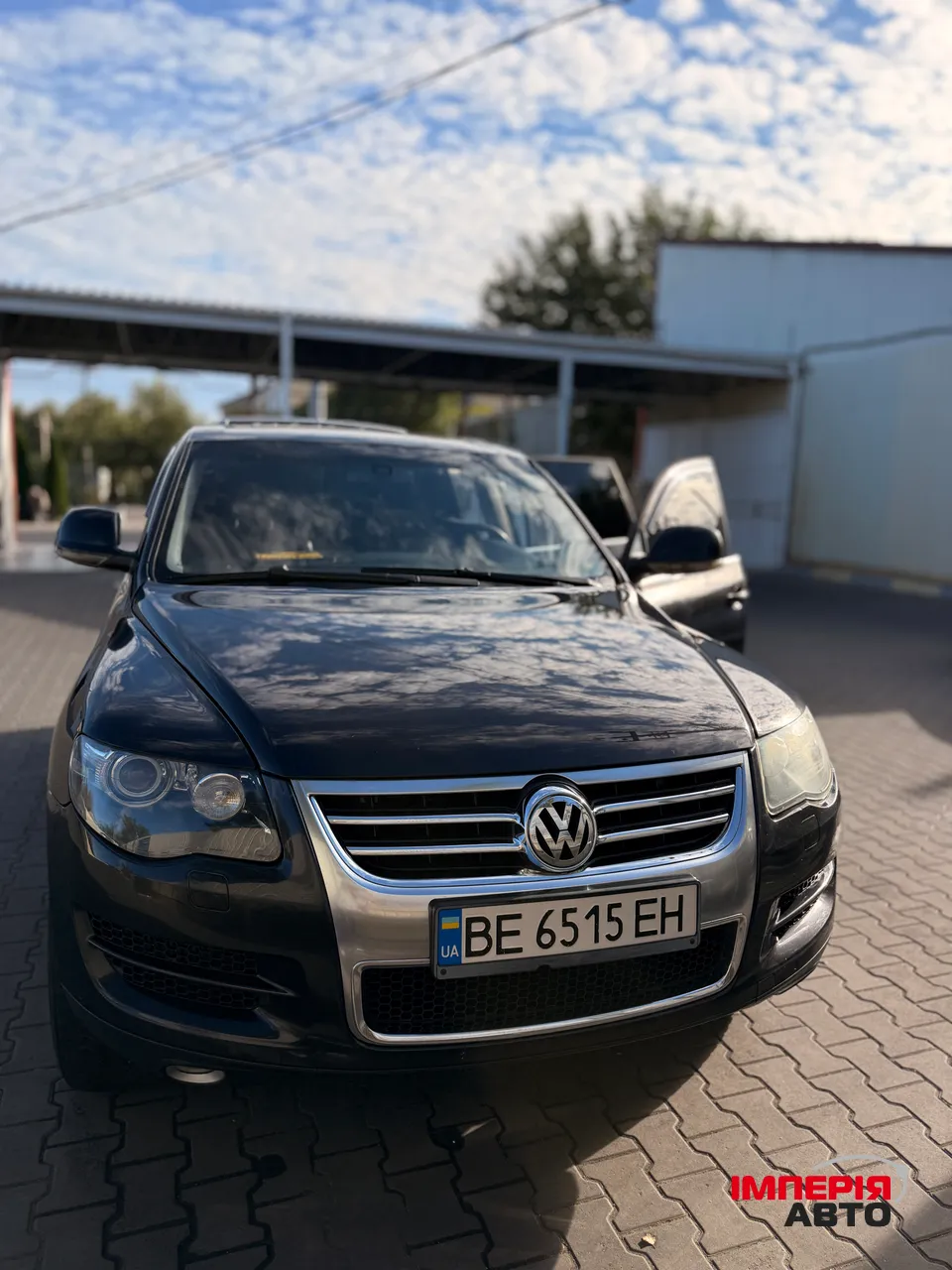 Volkswagen Touareg - фото 1