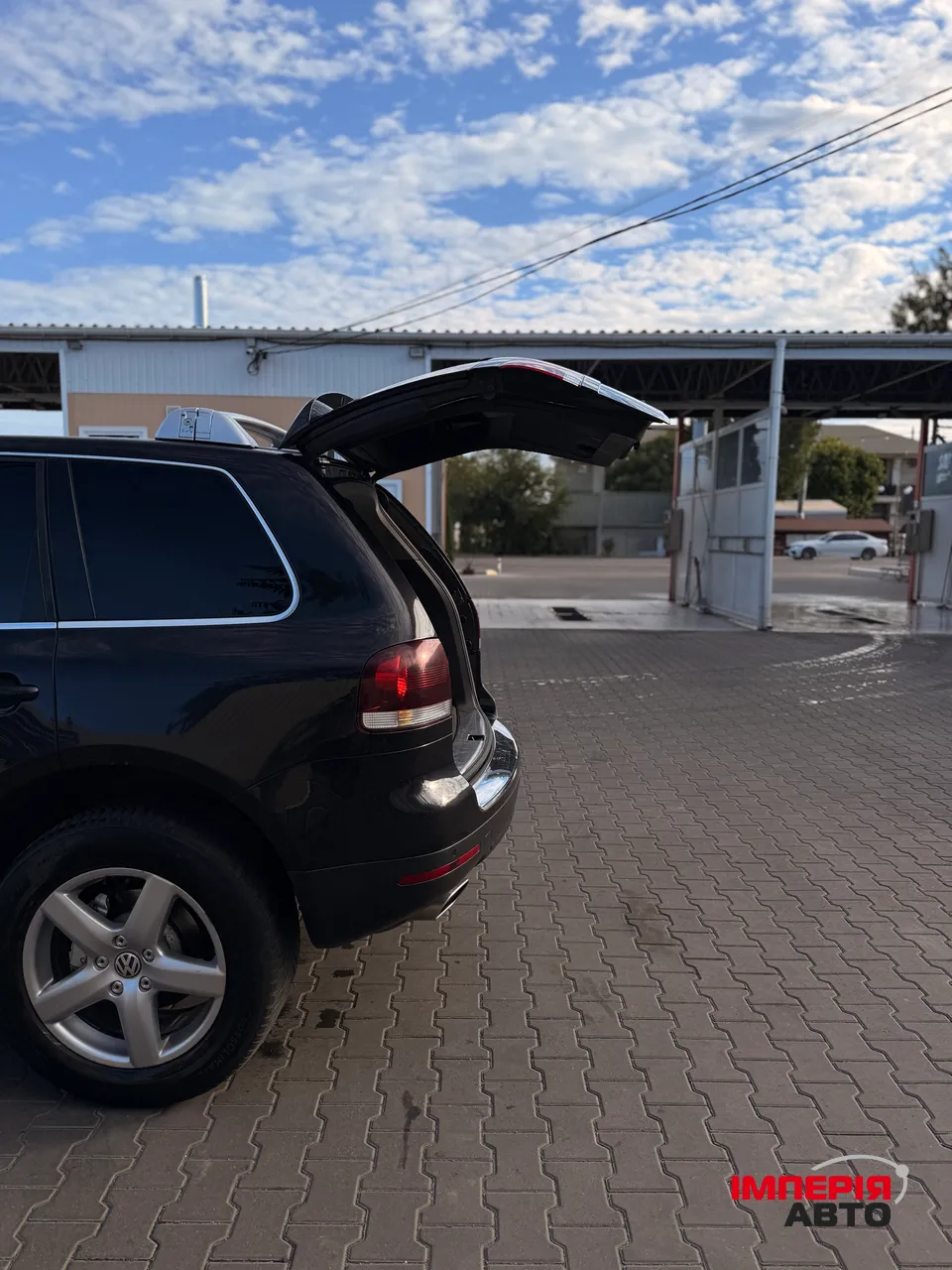 Volkswagen Touareg - фото 8