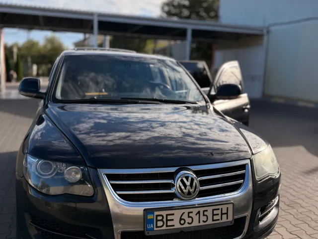 Volkswagen Touareg - зображення 1