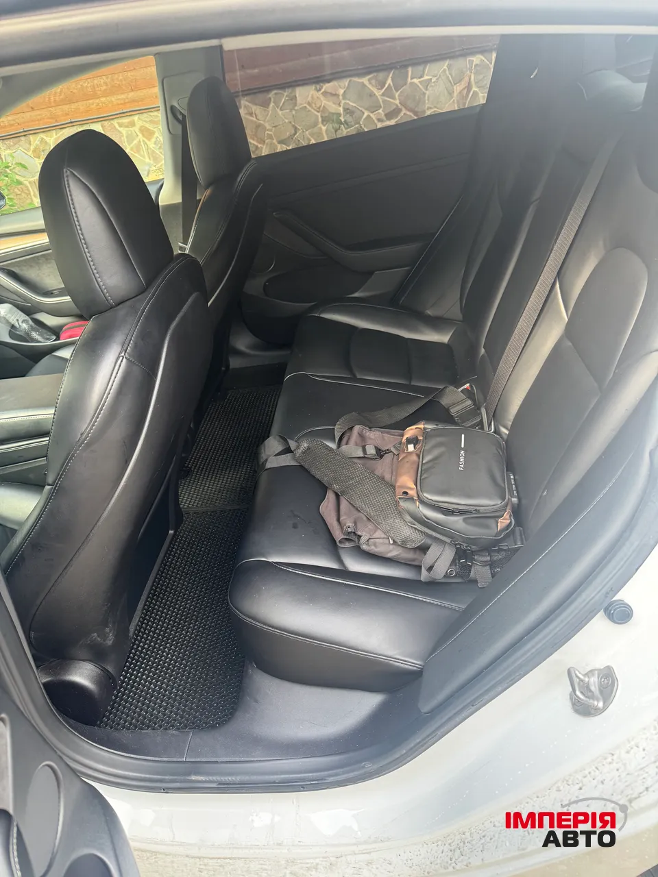 Tesla Model 3 - фото 7