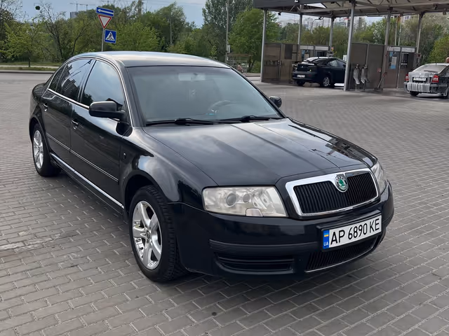 Skoda Superb - фото 1