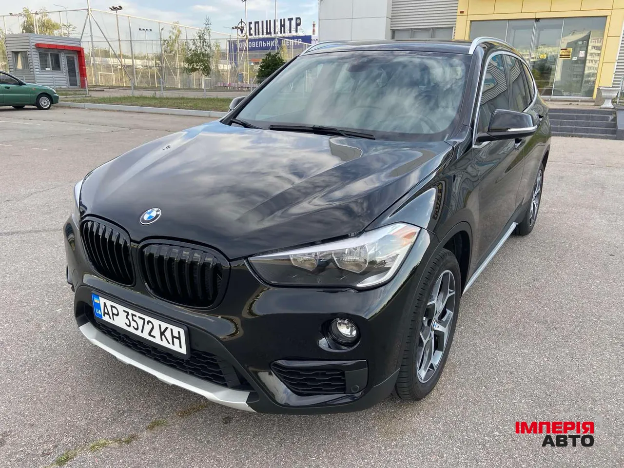 BMW X1 - фото 1