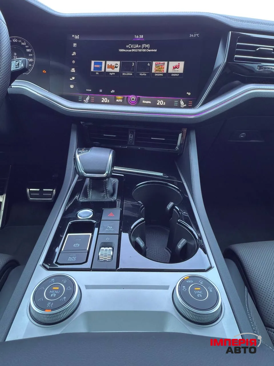 Volkswagen Touareg - фото 21