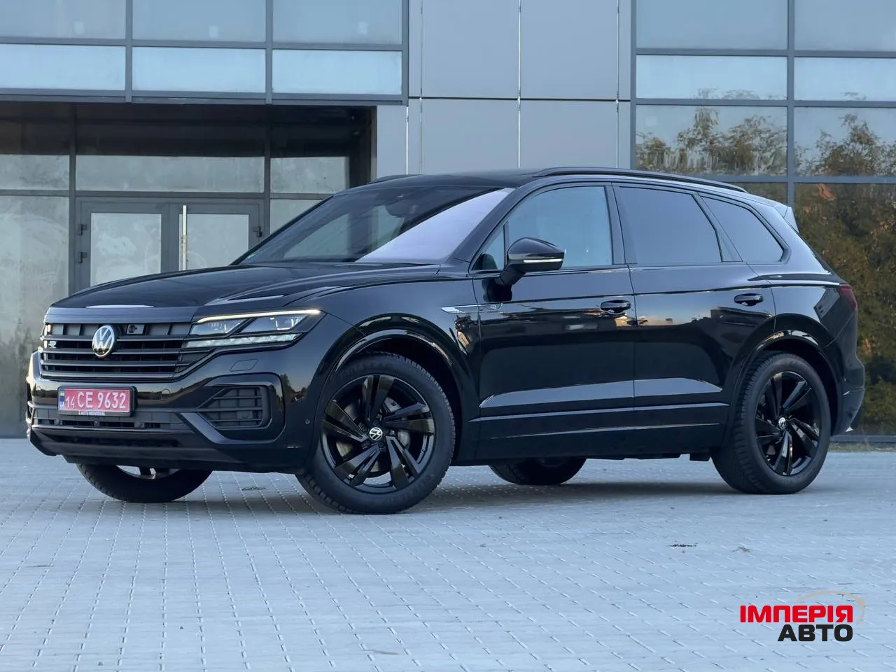 Volkswagen Touareg - фото 3