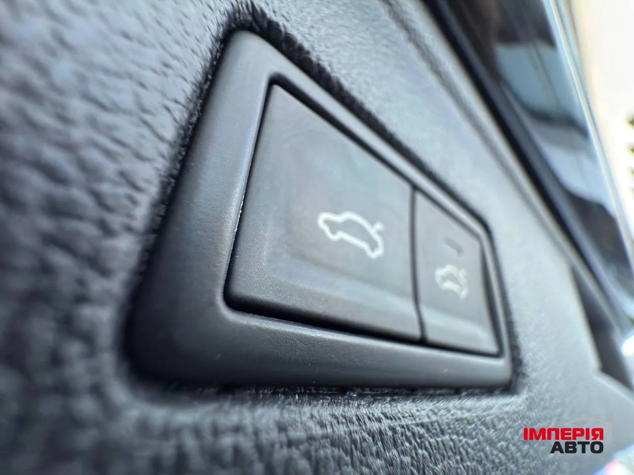 Volkswagen Touareg - фото 39