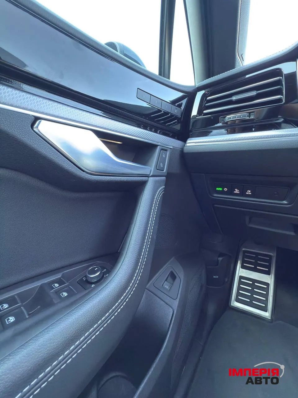 Volkswagen Touareg - фото 37